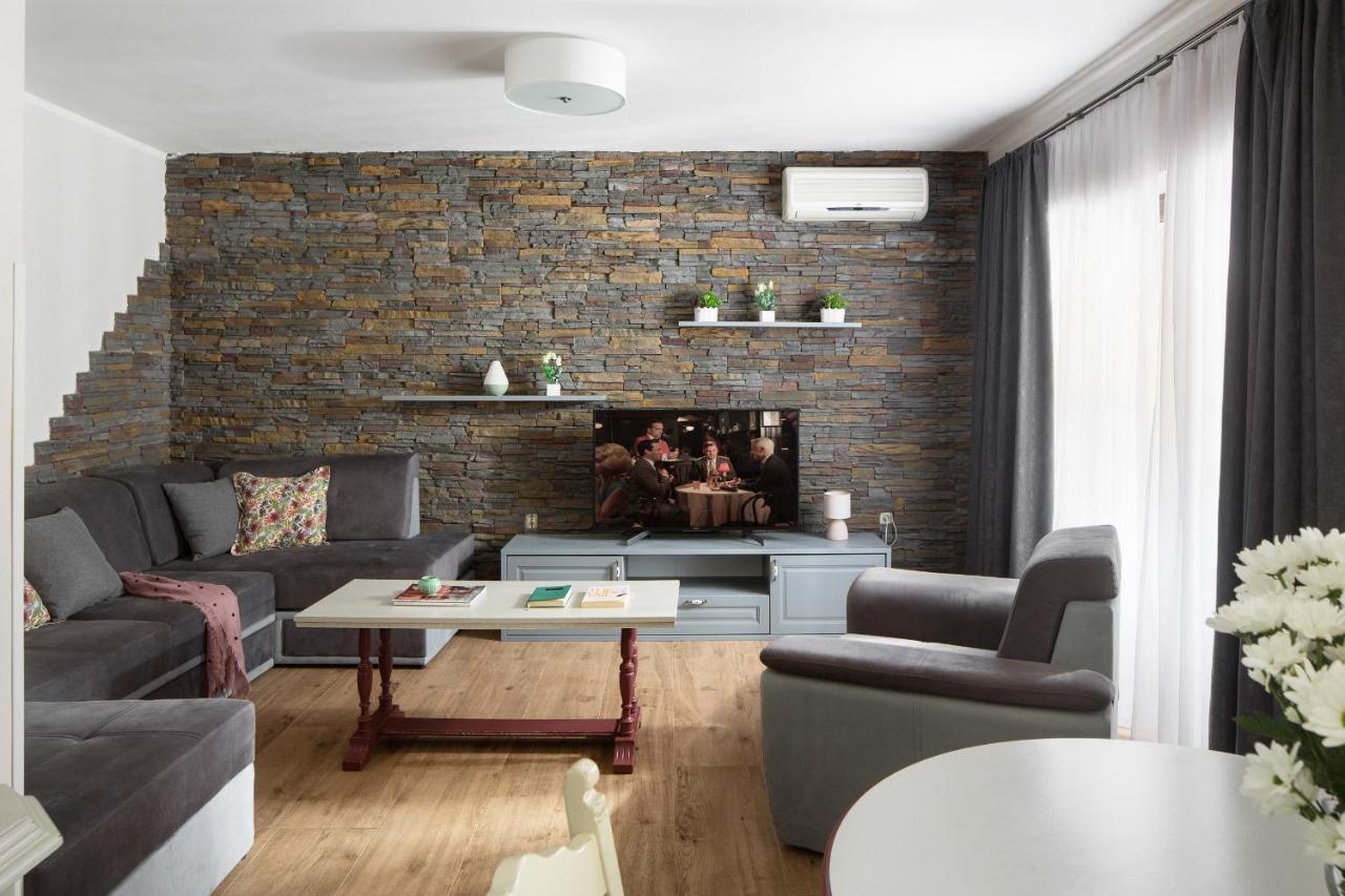 Villa Vesna With Sauna, Hot Tub Potpićan Zewnętrze zdjęcie