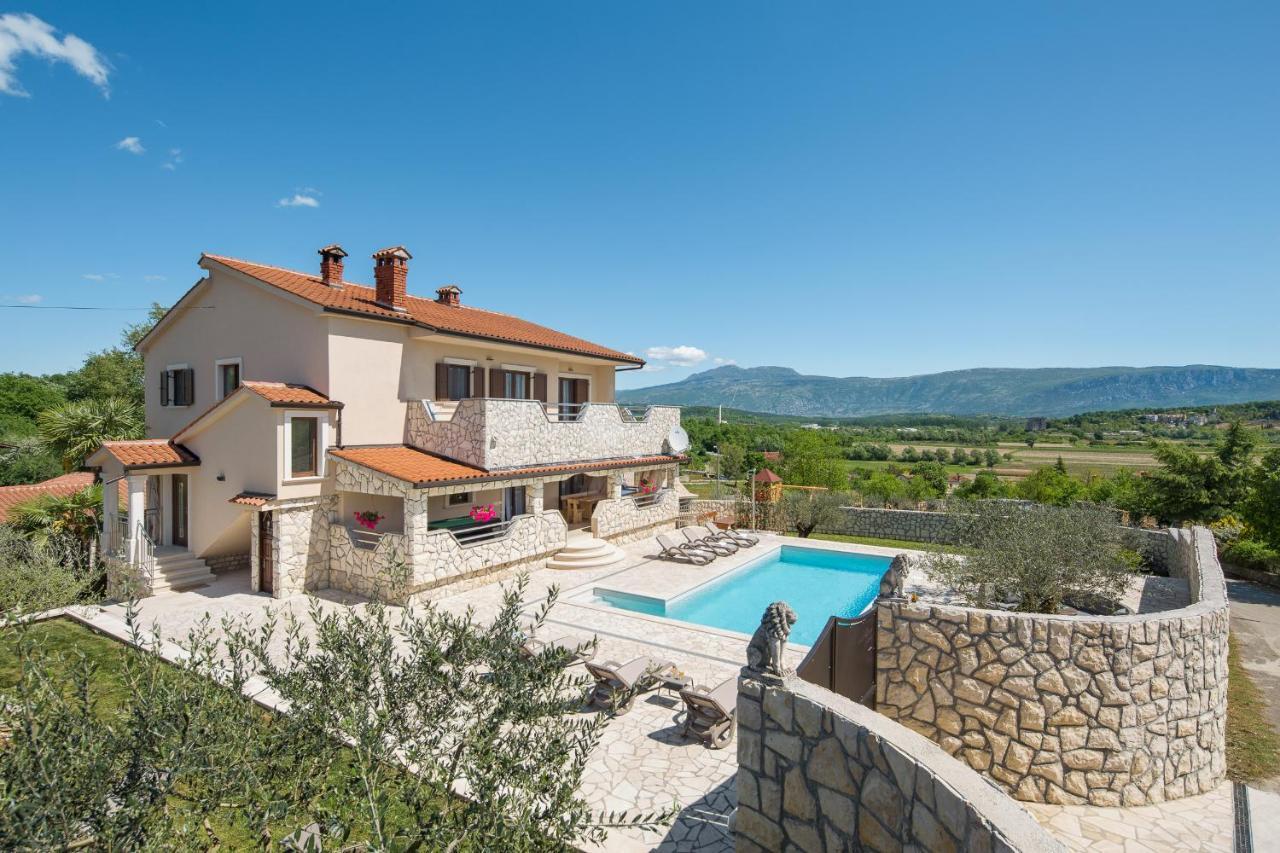Villa Vesna With Sauna, Hot Tub Potpićan Zewnętrze zdjęcie