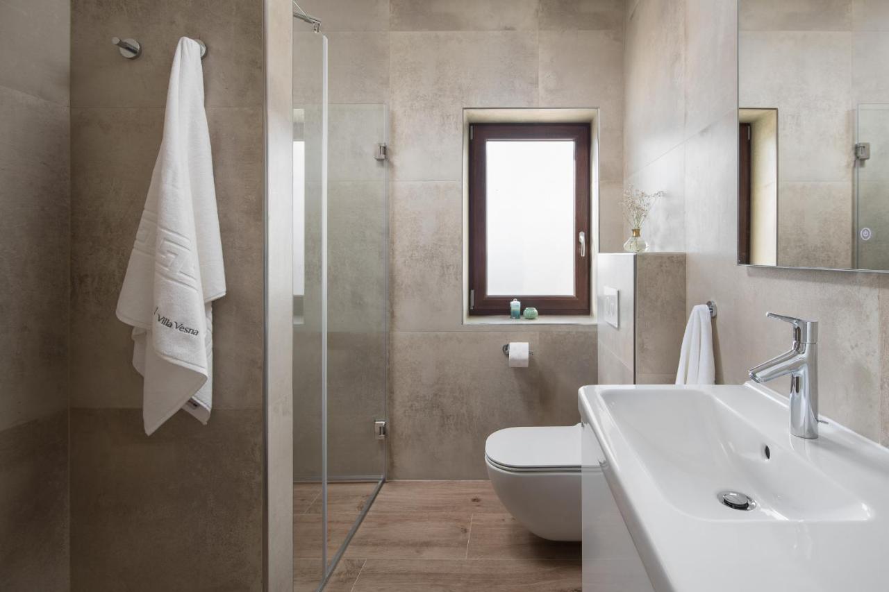 Villa Vesna With Sauna, Hot Tub Potpićan Zewnętrze zdjęcie